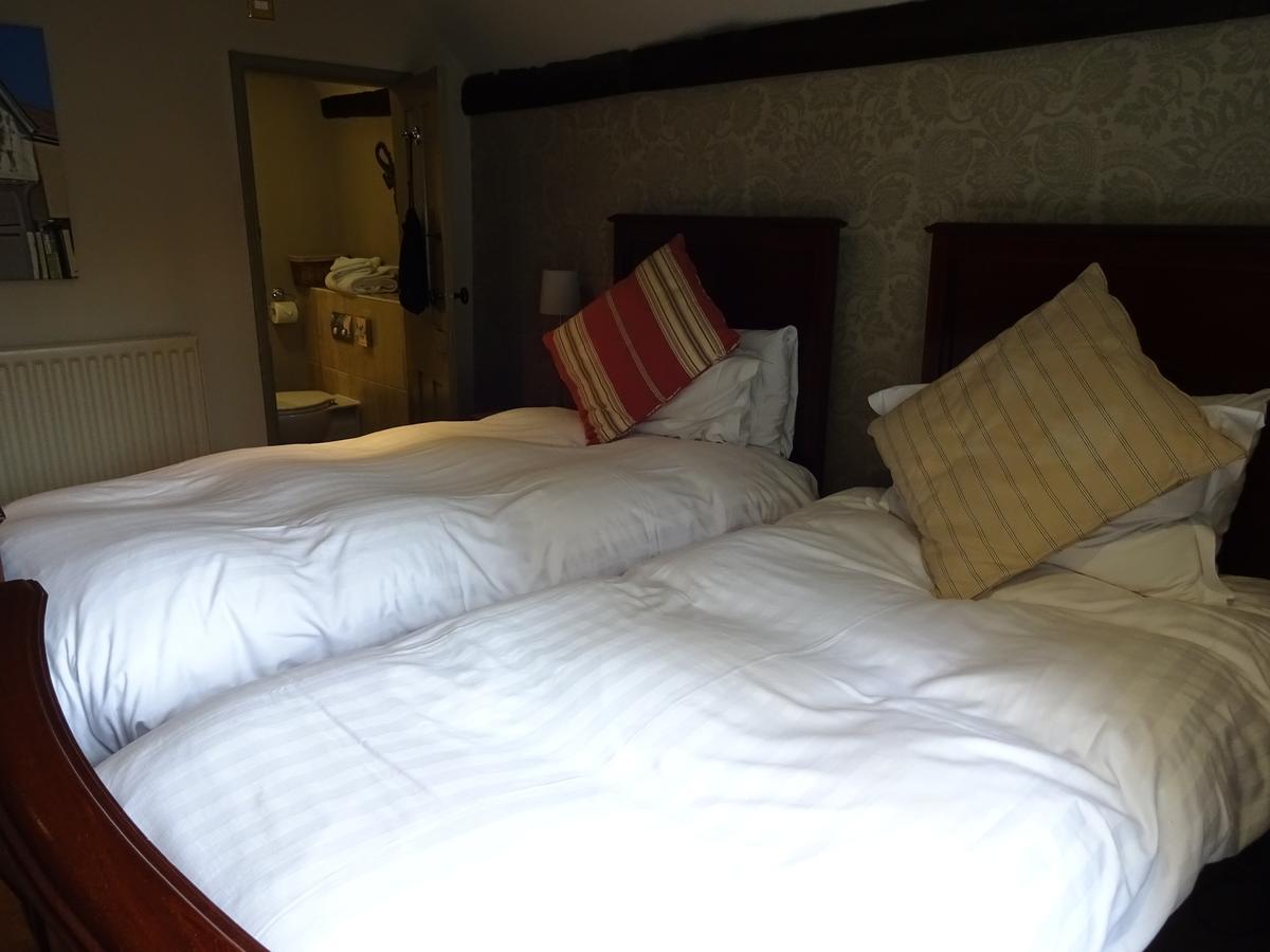 The Cross Keys Hotel แซฟฟรอนวอลเดน ภายนอก รูปภาพ
